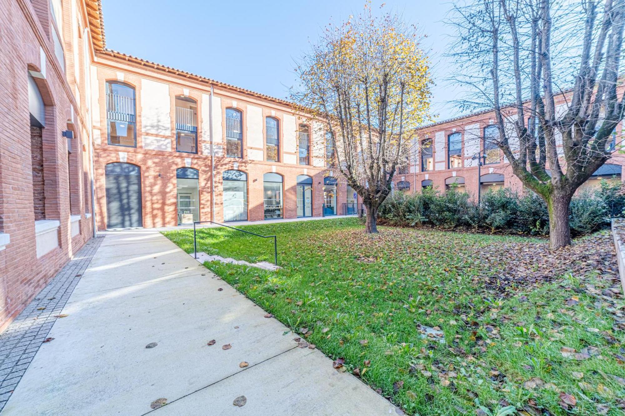 Montempo + Apparthotel Toulouse Cite Internationale Exterior photo